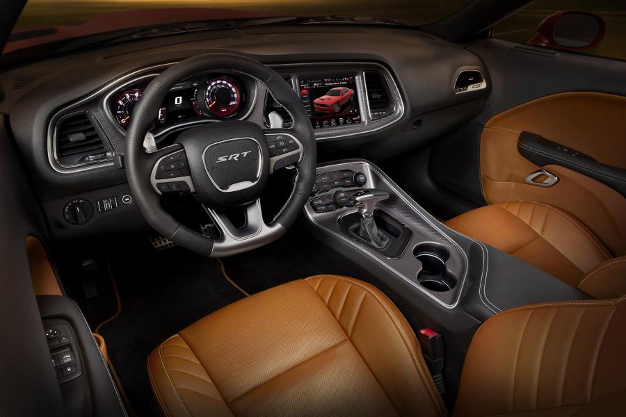  Dodge Challenger SRT 2015 года  (фото 23 из 79)